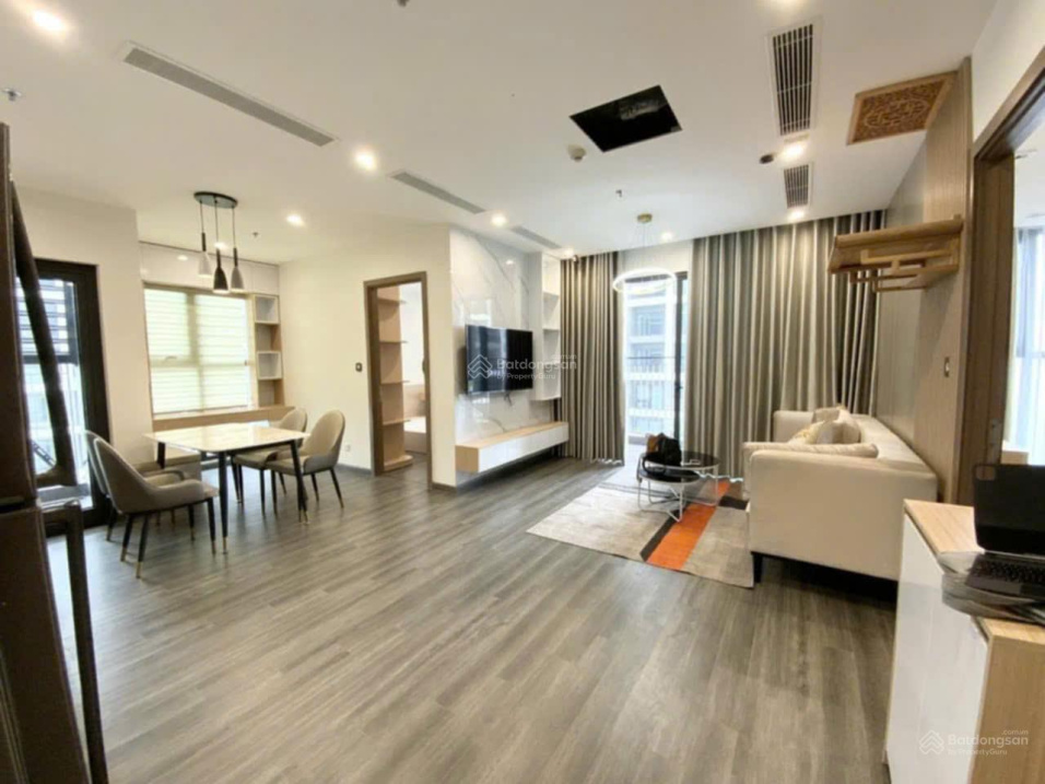 Modern Vinhomes Ocean Park Apartment with Views