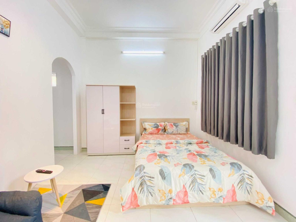 Modern Studio with Balcony near Economics University