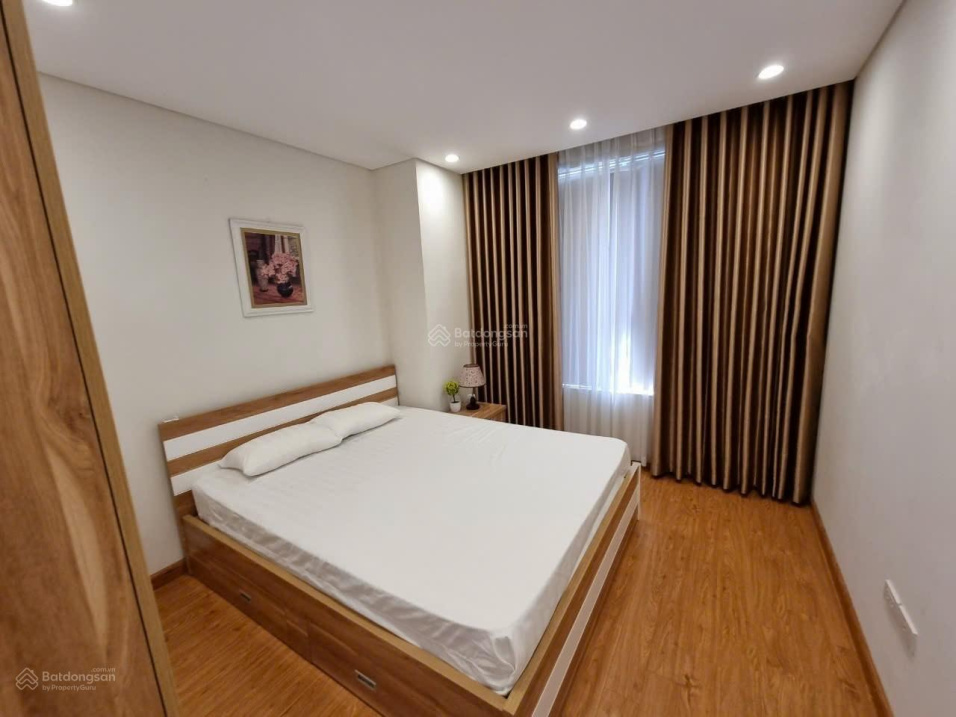 Modern 45m² Furnished Apartment in Hong Kong Tower