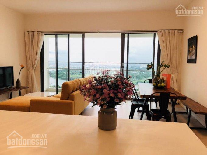 Modern Studio Gateway Apartment with Pool View