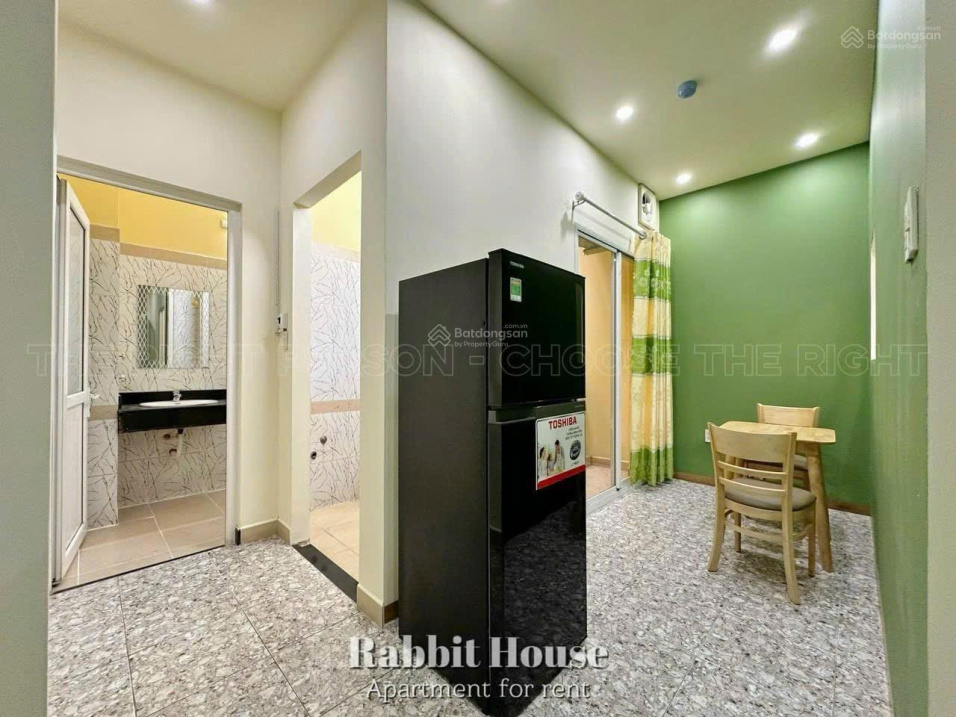 Modern 40m² Apartment with Balcony in Binh Thanh