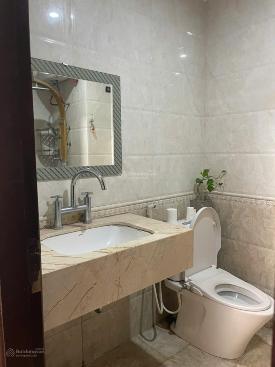 Modern 70m² Apartment with 2 Bedrooms in Long Bien