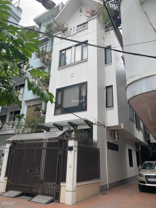Rental Property on Duong Buoi Street - Spacious Home with Parking