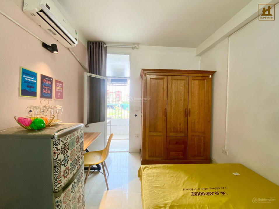 Modern Studio near Central Market and Transportation