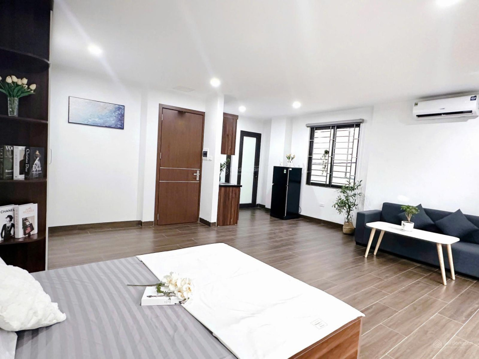 Modern 40m² Studio with Full Furniture in Nam Tu Liem