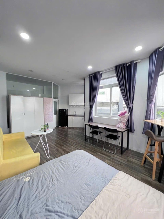 Studio Apartment near District 1 and 3, Spacious and Bright