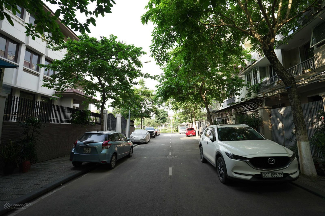 Modern 4-Floor Townhouse in An Hung District