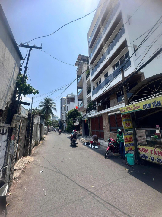 Spacious House Near Thống Nhất, Gò Vấp District