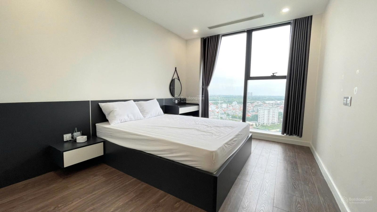 Modern Sunshine City Apartment with City Views