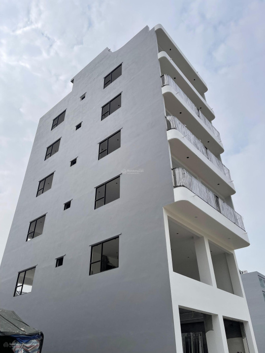21-Unit Service Apartment Building Near Hinode Royal Park