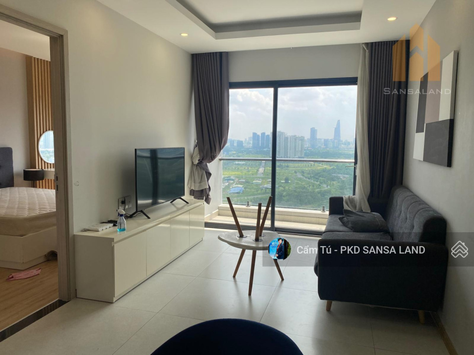 Modern 3-Bedroom Apartment with City View