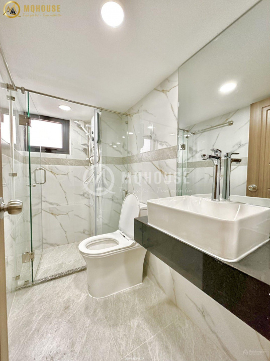 Modern Studio Apartment with Designer Interior