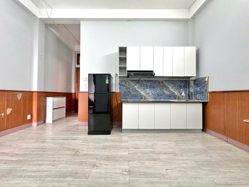 Modern 50m² One-Bedroom Apartment with Balcony