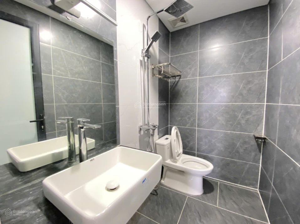 Newly opened fully furnished apartment near Nguyen Xuan Khoa Street