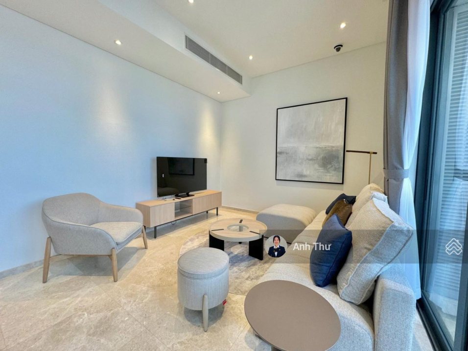 Luxurious 145m² Apartment with City Views