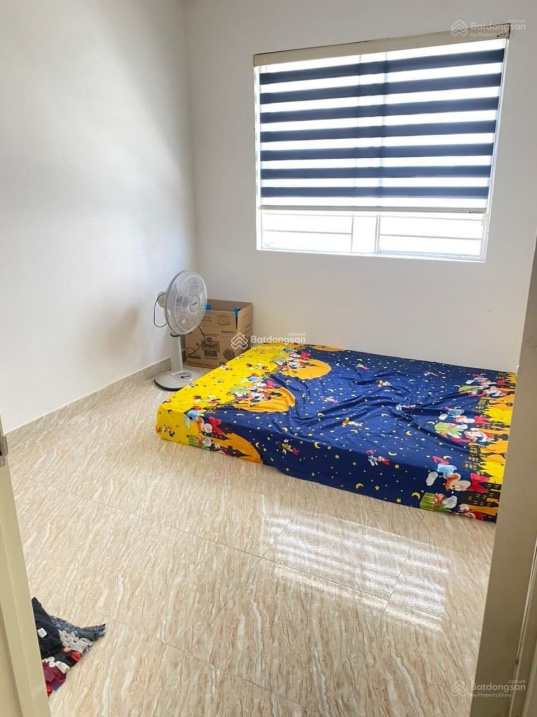 Modern 2-Bed Apartment Near Beach with Balcony