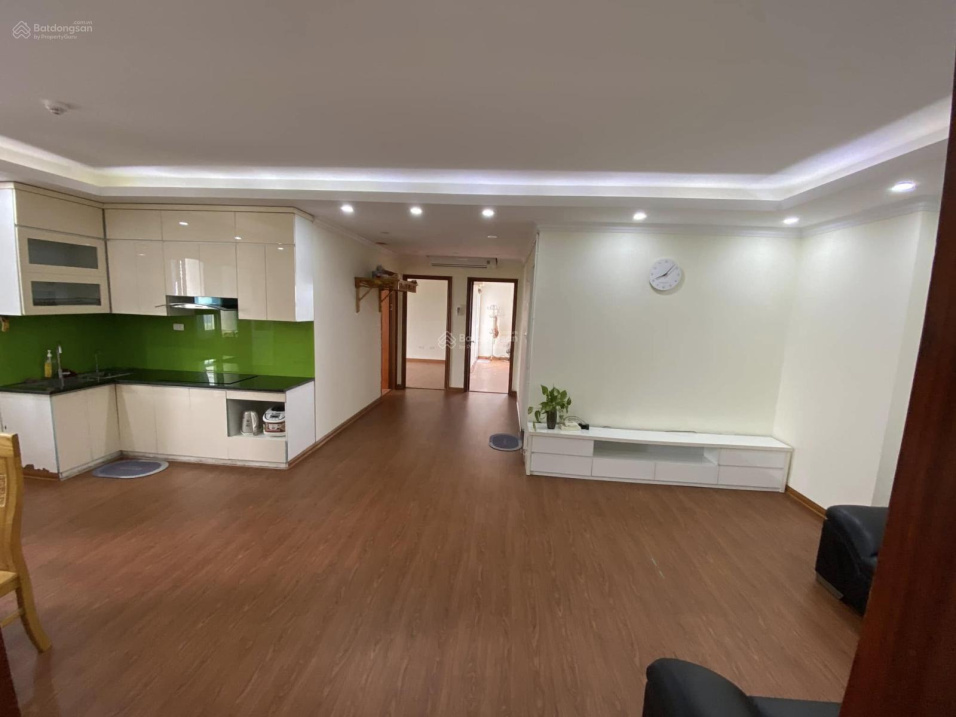 Modern 99m² Apartment with City View