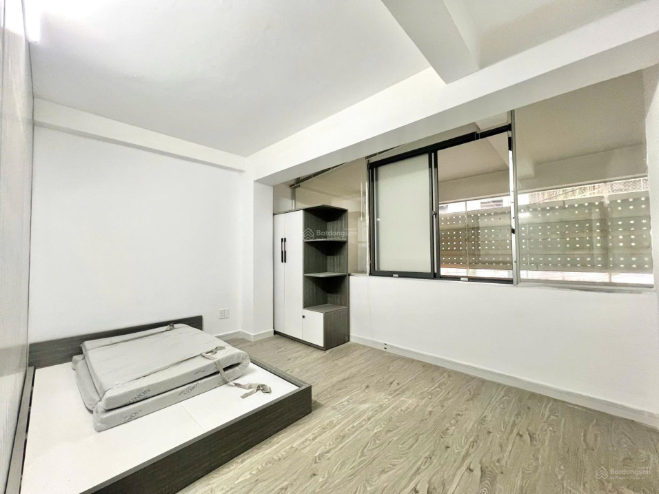Affordable 3-Bedroom Apartment near Bach Khoa University