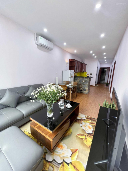 Modern 2-bedroom apartment in Tô Ngọc Vân