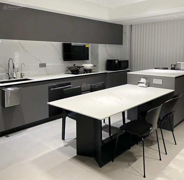 Modern 2-Bed Apartment in Celadon City