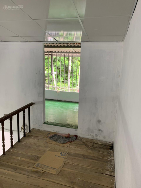 Compact 1-Bedroom Apartment near Linh Nam Street