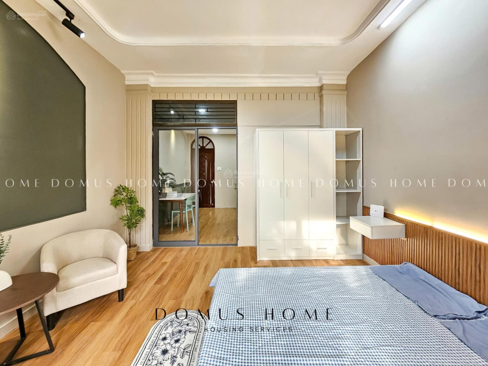 Modern 1-Bedroom Apartment with Balcony in District 4