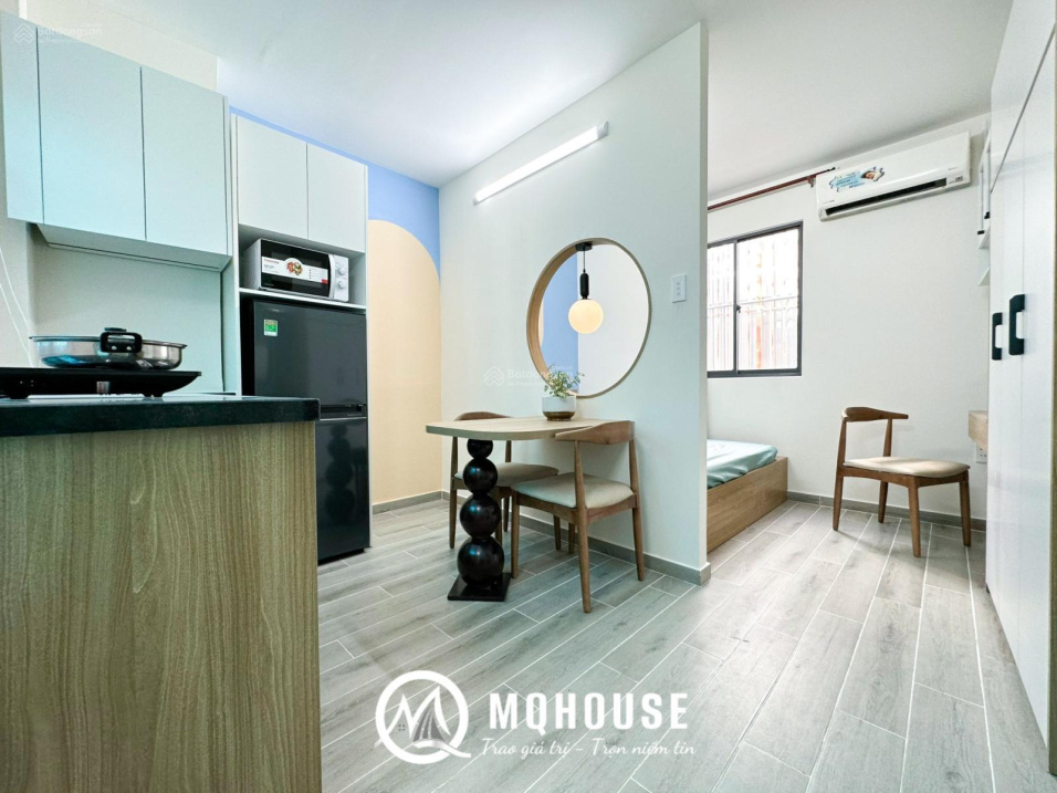 Modern Studio Apartment with Full Kitchen Le Van Sy