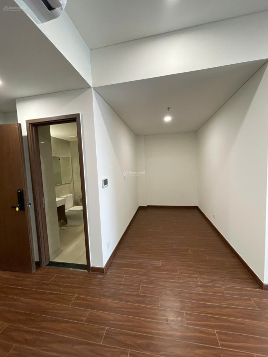 Modern 1-Bedroom Apartment with Pool Access