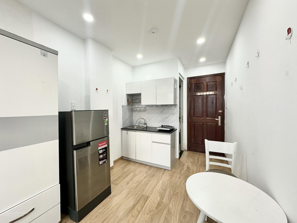 Modern Studio Apartment in District 3