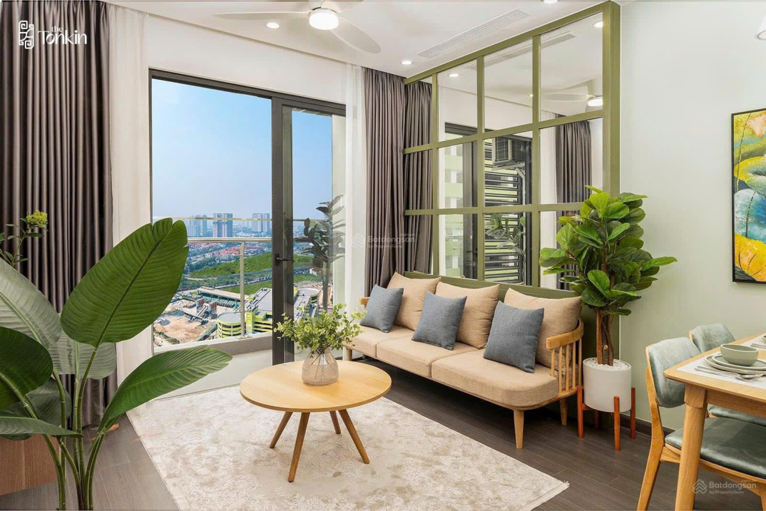 Modern Apartment with City View in Vinhomes