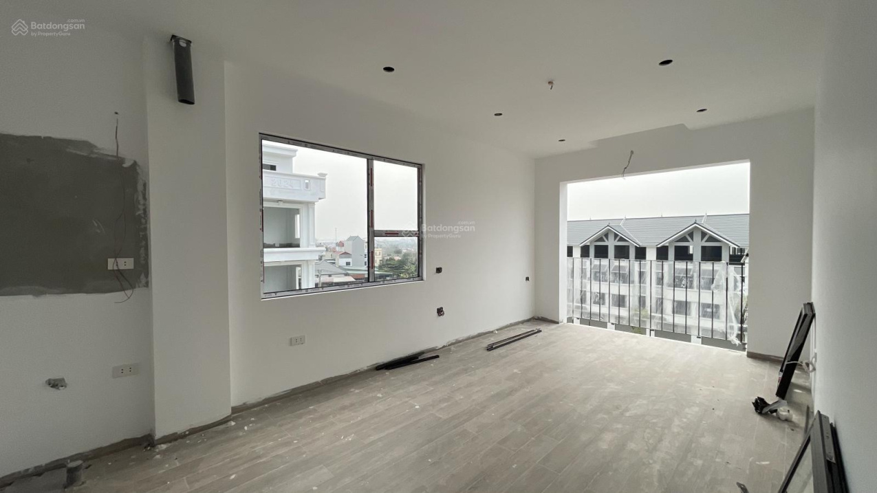 21-Unit Service Apartment Building Near Hinode Royal Park