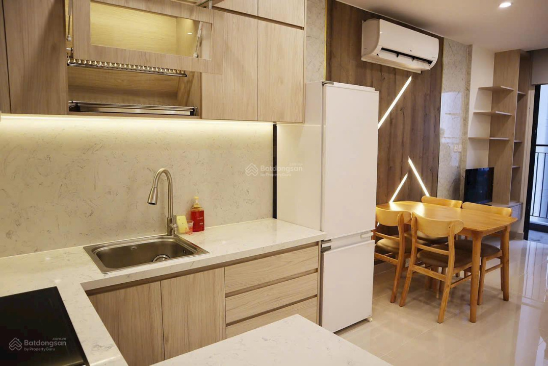 Modern 1-Bedroom Apartment with Full Kitchen