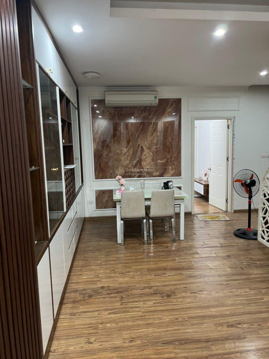 Spacious 3-Bedroom Apartment with Full Furnishings