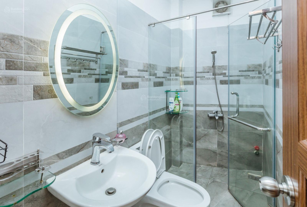 Modern Studio Apartment with Full Amenities