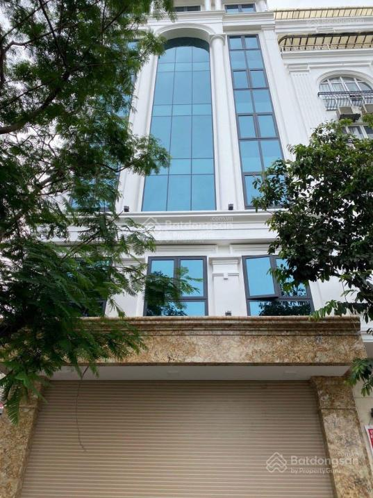 70m² Commercial Space with Parking in Thai Ha