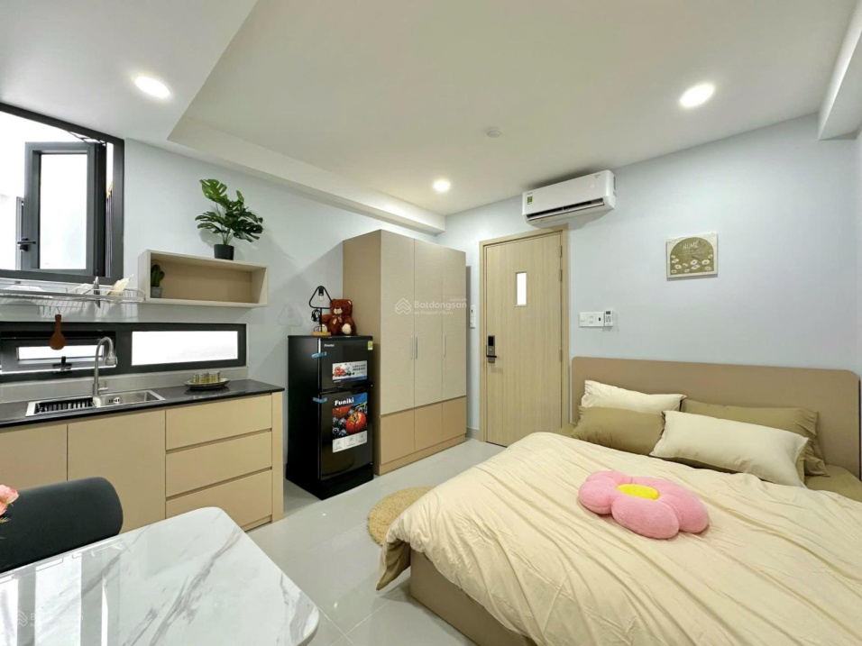 Modern Studio with Kitchen in Phu Nhuan