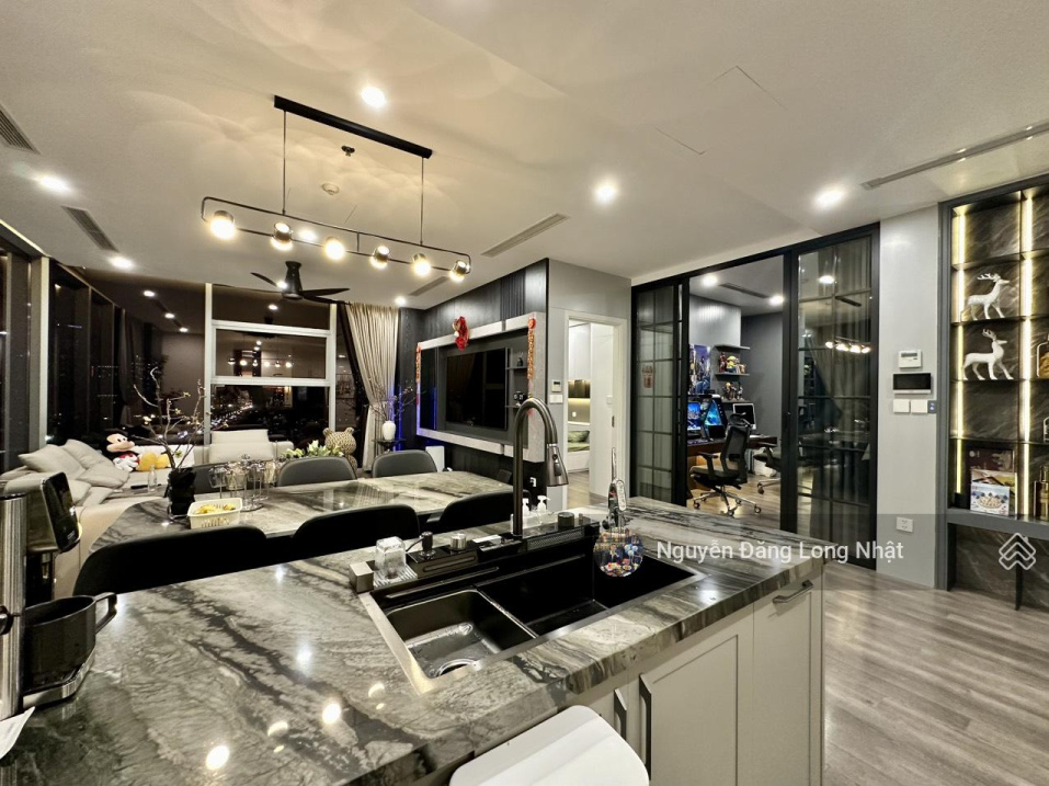 Duplex Apartment at Hoang Thanh Tower with 3 Bedrooms