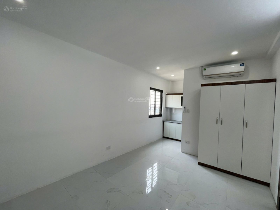Modern Loft Apartment with Private Mezzanine Level
