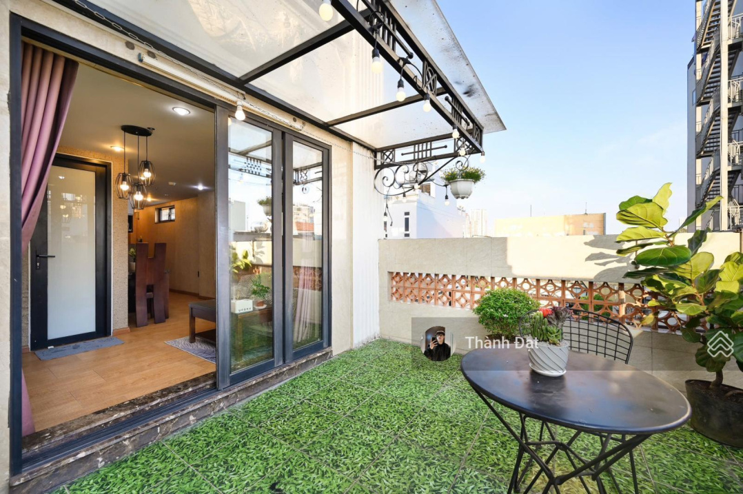 Modern 1 Bedroom Apartment in District 1