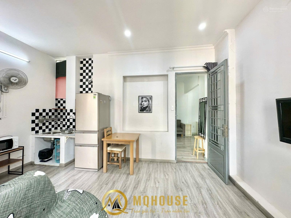 Modern Studio Apartment in District 1 Dakao