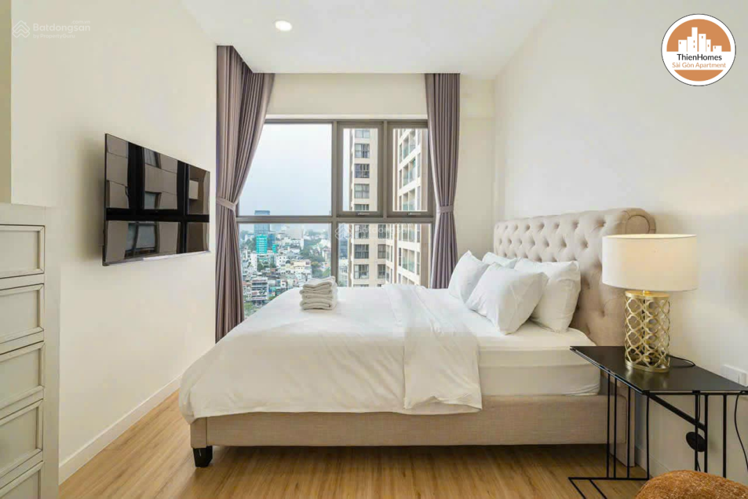 Modern 82m² Apartment with 2 Bedrooms, High Floor