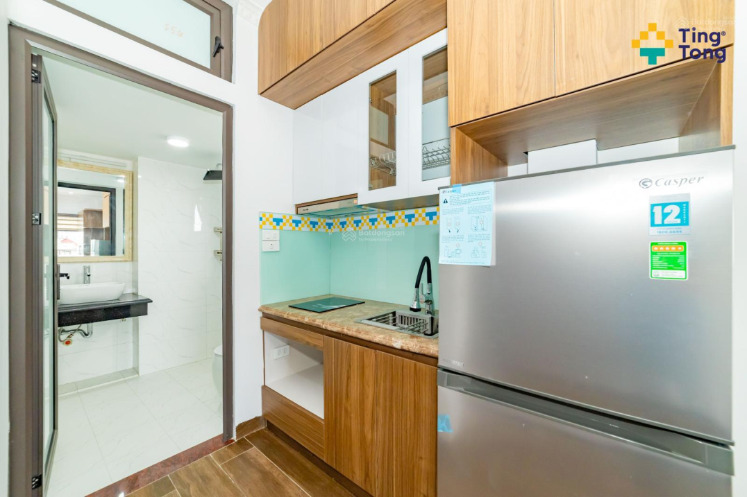 Modern Studio Apartment with Balcony in Cau Giay