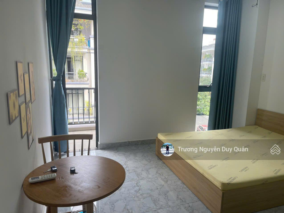 Furnished 1-Bedroom Apartment with Balcony in Vạn Phúc