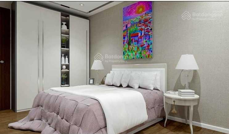Modern 2-Bedroom Apartment with City View