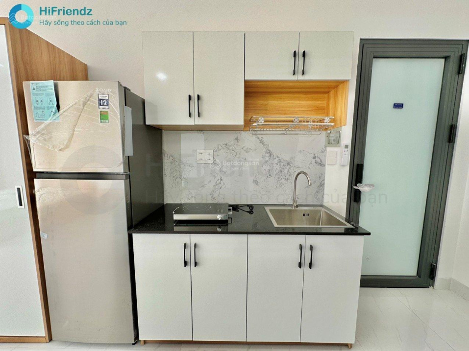 Modern Studio Apartment with Balcony in District 2
