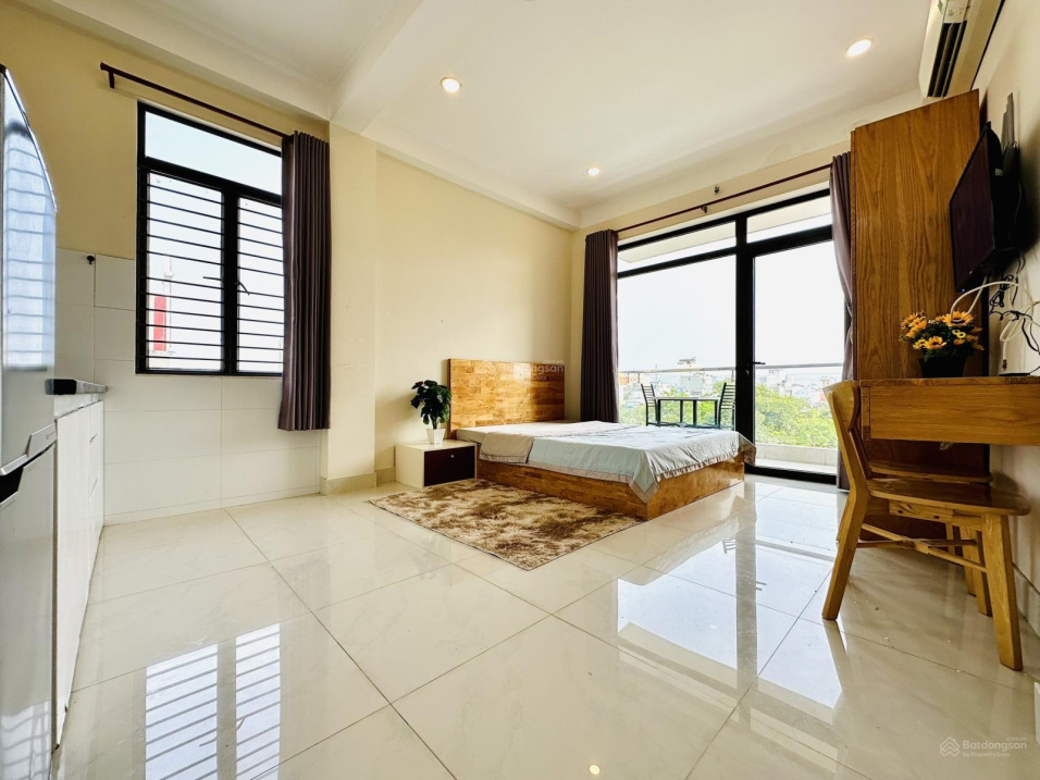 Modern Studio with City View and Full Amenities