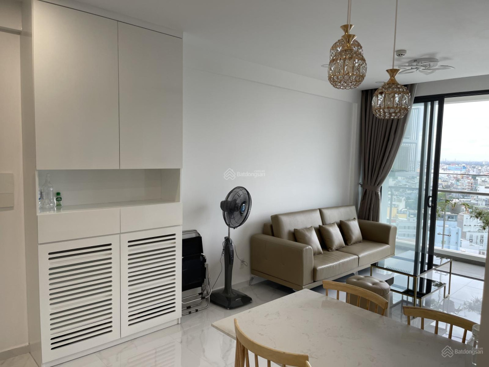 For rent 3BR apartment D'Lusso price 13tr NTCB, 16.5tr full NT. Luxury urban area. Contact 0704 589 ***