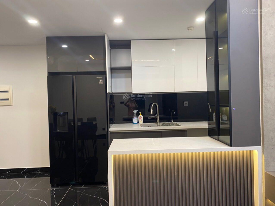 Modern Berriver Long Bien Apartment with Pool