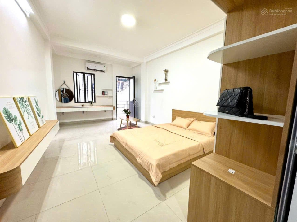Modern 37m² Studio with Balcony in Phu Nhuan