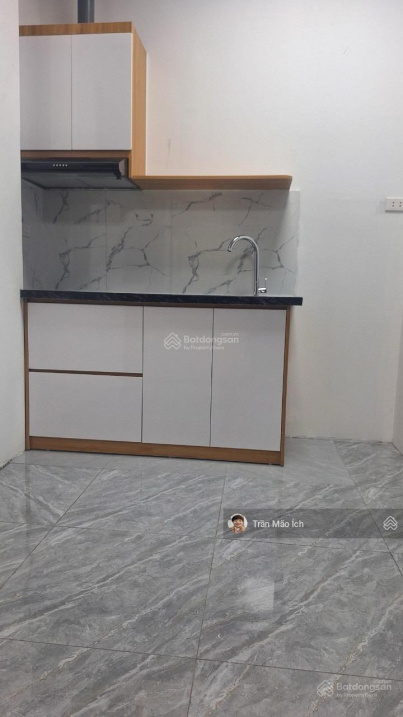 Furnished Studio Apartment with Modern Kitchen